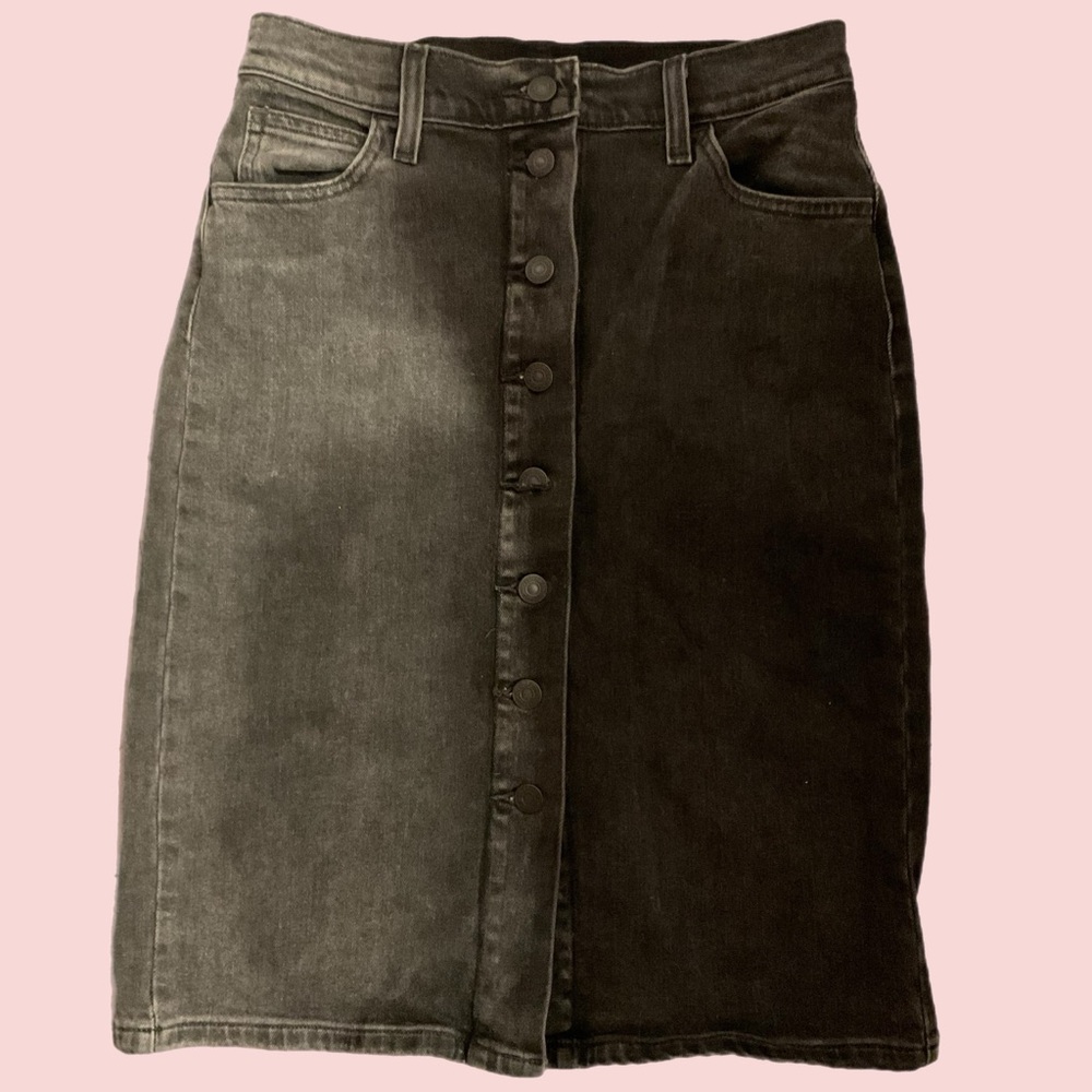 Levi’s Black Button Front Denim Midi Skirt W26 High Rise Vintage Wash